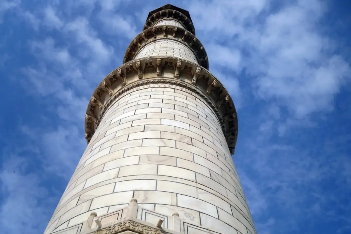 “Belediye ezanı yasakladı” iddiası ortalığı karıştırdı