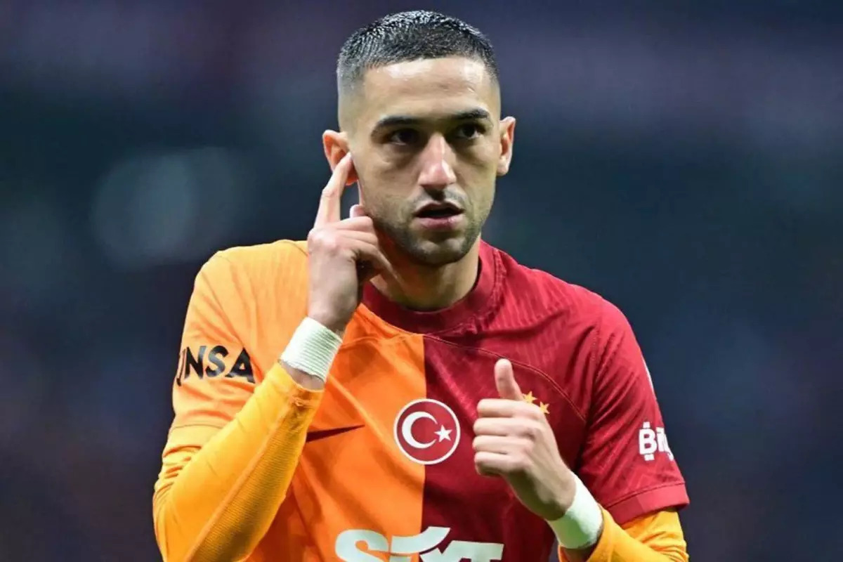 Galatasaray’dan ayrılması beklenen Hakim Ziyech’e 6 talip birden çıktı