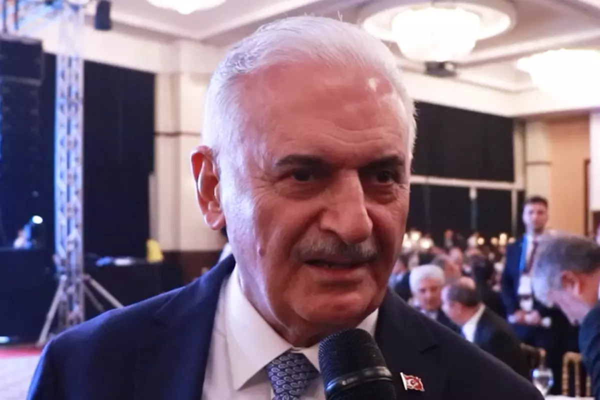 Eski başbakan Binali Yıldırım’dan CHP’li belediye başkanına övgü