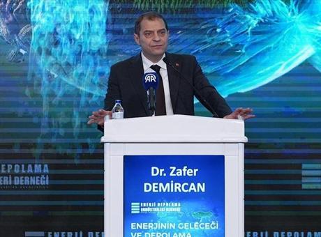 Yenilenebilir enerji yatırımları 132 milyar dolarlık doğal gaz ithalatının önüne geçti