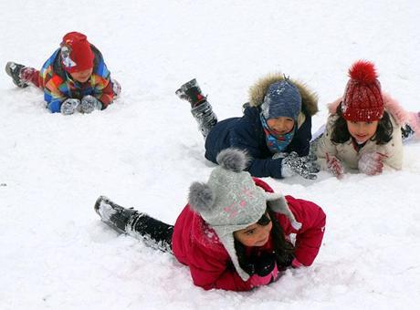 Son dakika… Her yer beyaza büründü! 4 ilde okullar tatil edildi