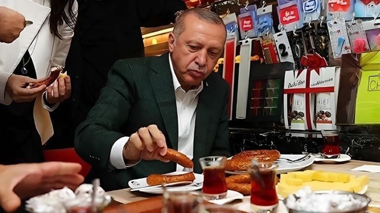 Arıkan, Erdoğan’ı ‘çay-simit hesabı’ üzerinden eleştirdi: Yoksulluk bitirilmiyor, yönetiliyor