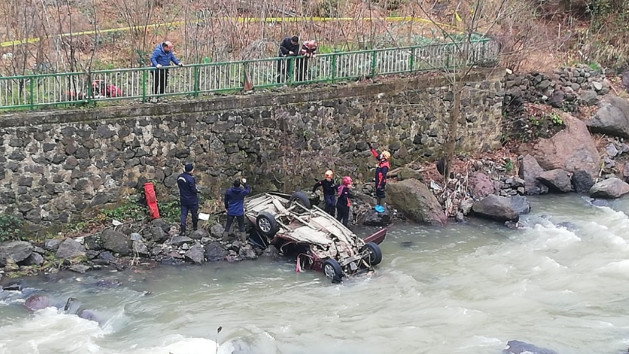 Haber alınamayan 18 yaşındaki Berat kazada ölmüş