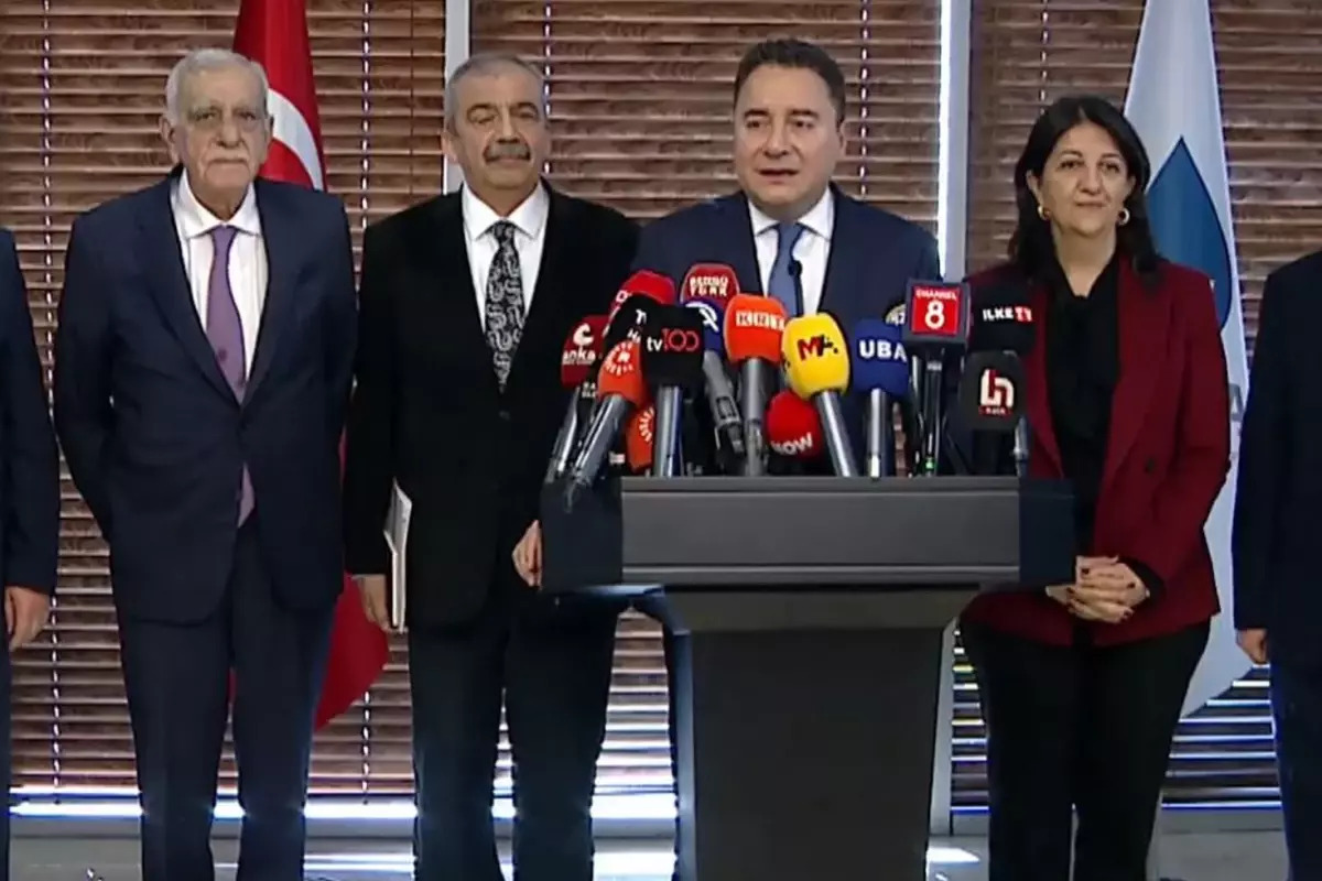 DEM Parti’nin İmralı heyeti, DEVA Partisi’ni ziyaret etti