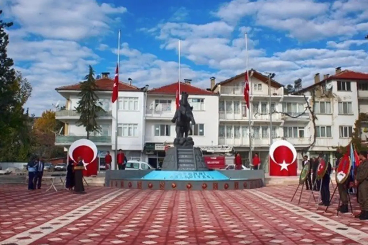 Devlet Bahçeli Caddesi’nin ismi Sinan Ateş olarak değiştirildi