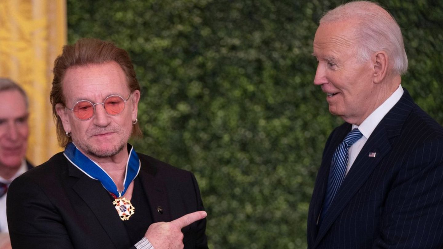 Bono: Joe Biden, Star’ın Özgürlük Madalyasını takdim etti