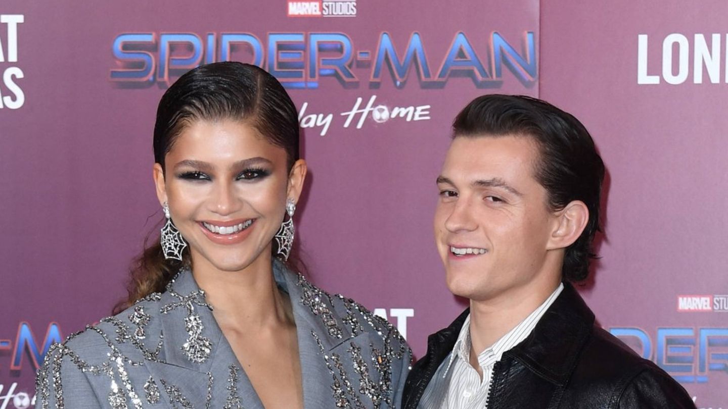 Zendaya ve Tom Holland: İçeriden öğrenenler nişanlandıklarını doğruladı