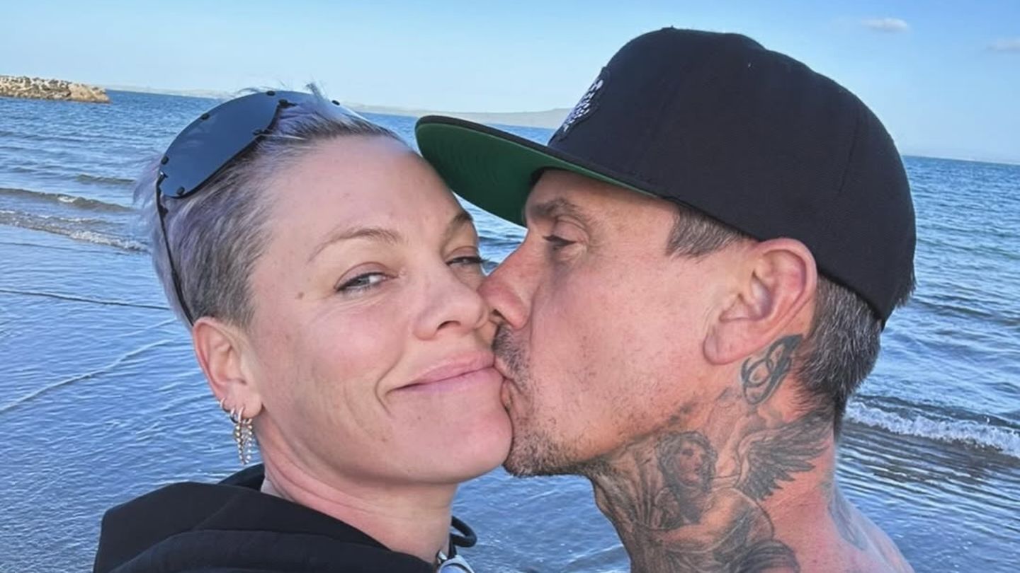 Pembe: “Benden nefret ediyordun!” Pink, kocası Carey Hart’a şaşırtıcı sözler söyledi