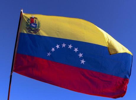 Venezuela Hakkında Bilgiler; Venezuela Bayrağı Anlamı, 2025 Nüfusu, Başkenti, Para Birimi Ve Saat Farkı