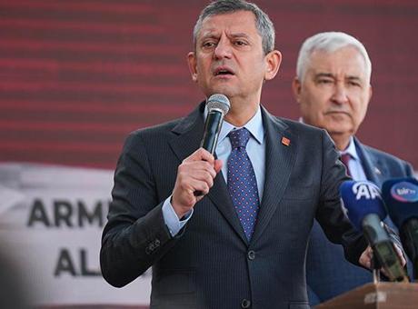 CHP lideri Özel, İzmir’de toplu açılış ve temel atma törenine katıldı