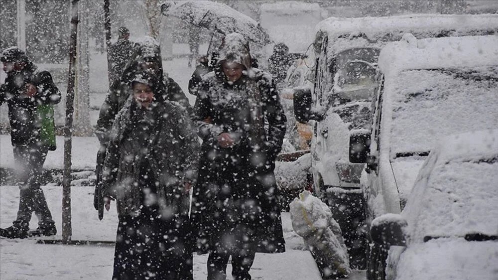 İstanbullular dikkat! Marmara’da kar yağışı başladı